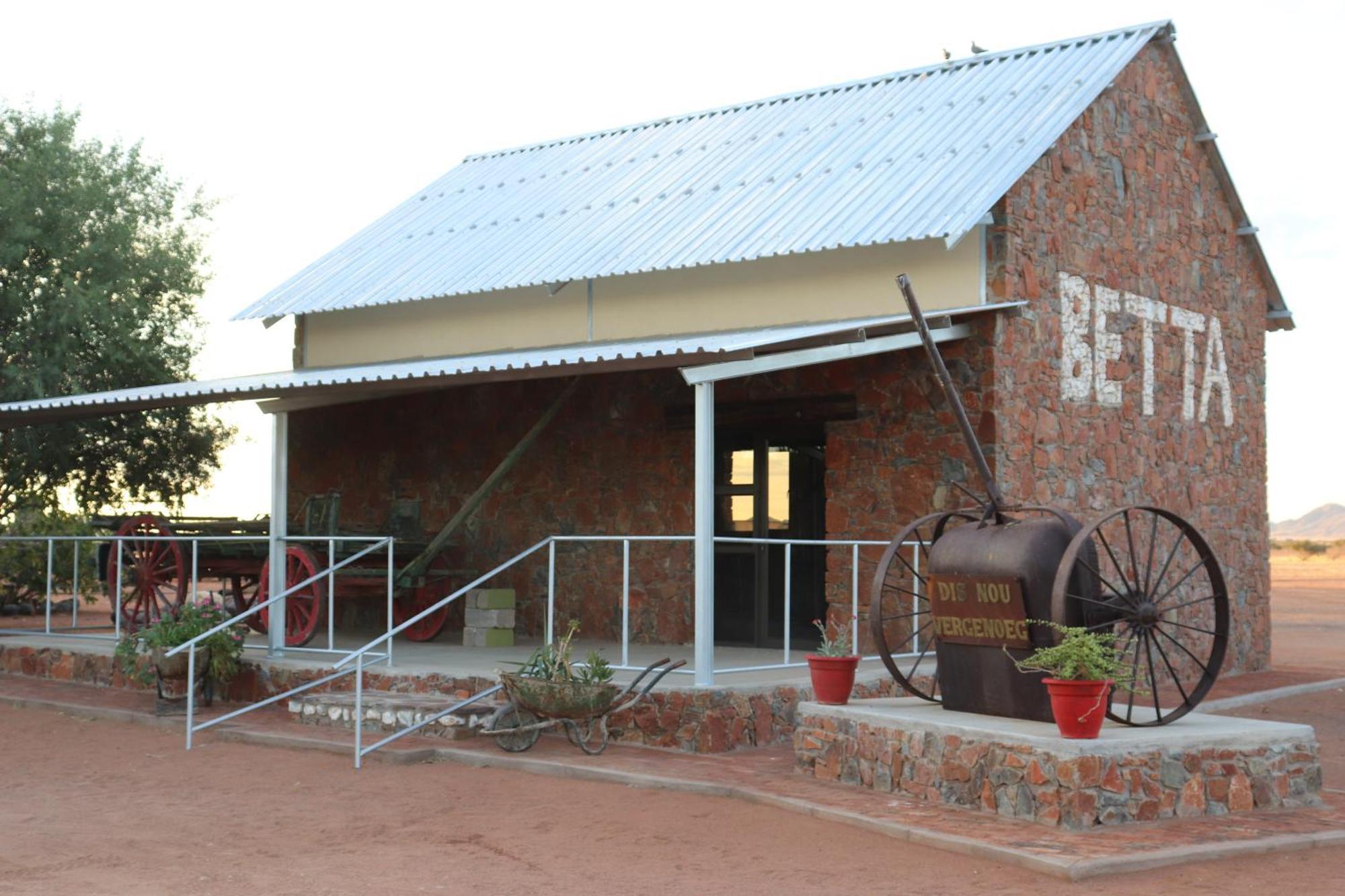 Betta Lodge Maltahohe Exterior photo